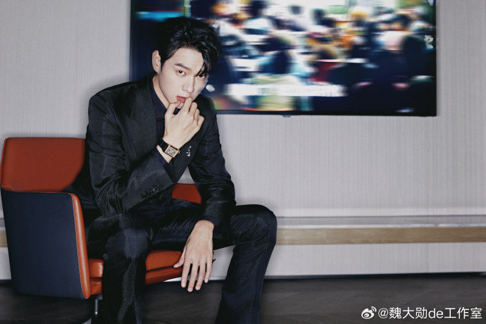 Năm 2023, Ngụy Đại Huân cùng với Dương Dương - Vương Sở Nhiên ra mắt bộ Khói Lửa Nhân Gian Của Tôi, tuy vai diễn do anh đảm nhận chỉ là vai phụ, thế nhưng danh tiếng và diễn xuất lại hoàn toàn vượt xa đôi chính, từ đó sự nghiệp và tên tuổi của anh cũng trở nên phổ biến hơn. 