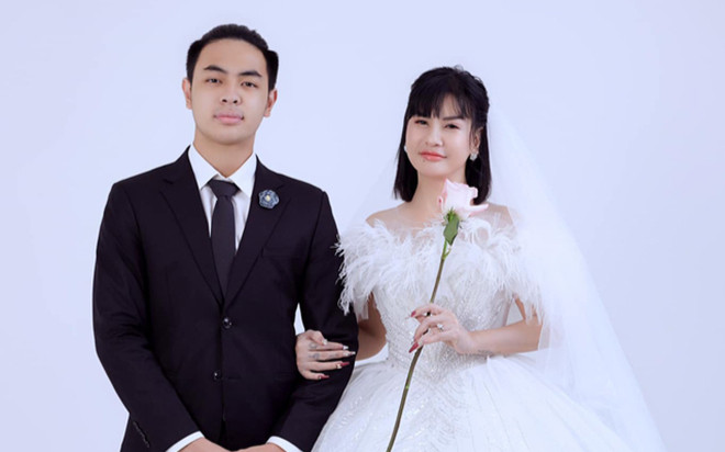 Cát Phượng phản hồi tin sang Mỹ định cư Ảnh 2