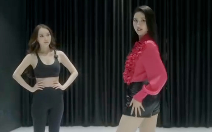 Trình catwalk gây tranh cãi, Bùi Quỳnh Hoa vẫn đào tạo một người đẹp thi quốc tế? Ảnh 2