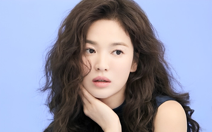 Danh tính người đàn ông có mối quan hệ mập mờ với Song Hye Kyo Ảnh 2