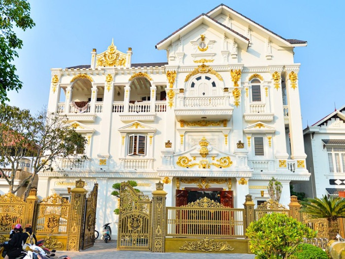 Biệt thự dát vàng của vị đại gia
