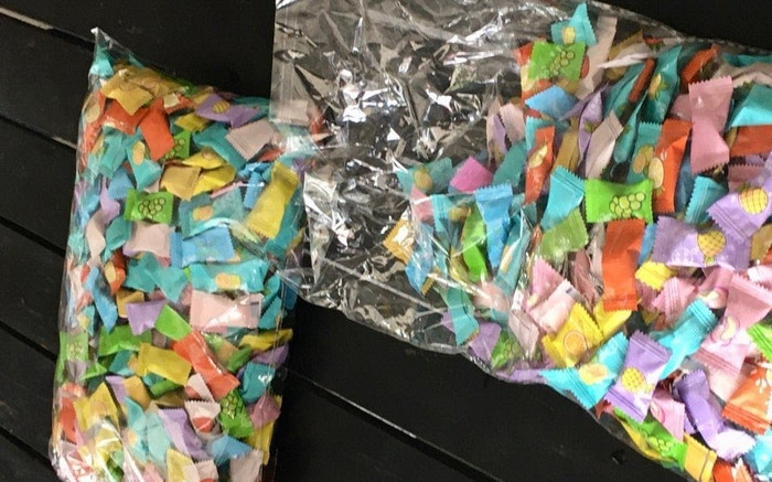 Ăn kẹo lạ không rõ nguồn gốc, 15 học sinh Quảng Ngãi ngộ độc Ảnh 2