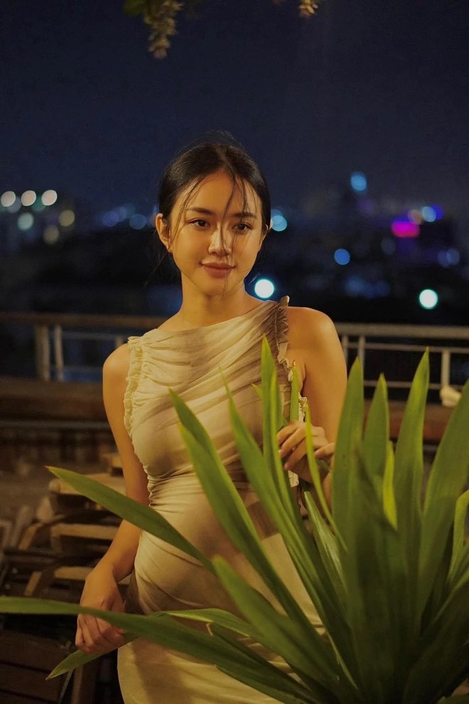 Biến mất khỏi showbiz lâu ngày, Yumi Thiên Nga bất ngờ mang thai.