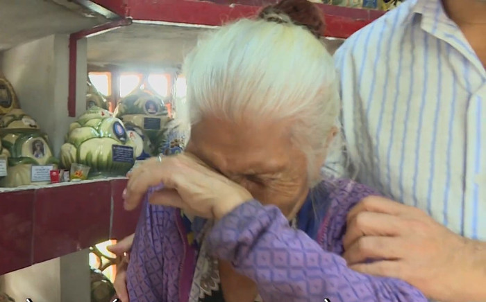 Nổi tiếng một thời, nghệ sĩ Việt bật khóc khi được cho 2,5 triệu đồng Ảnh 2