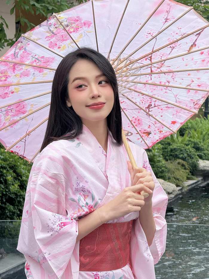 Visual của Hoa hậu Thanh Thủy ngày càng 'lên hương' rõ rệt hậu 'dao kéo'