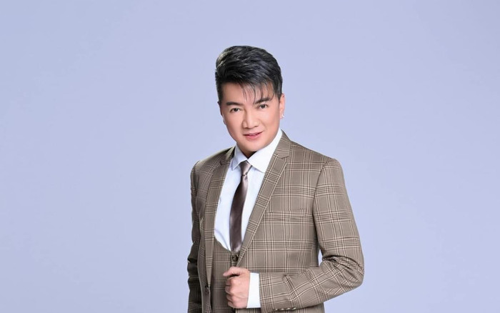 Đàm Vĩnh Hưng bị fan 'đánh úp' gửi tặng quà bất ngờ lúc giữa đêm, xem xong muốn xỉu ngang Ảnh 2