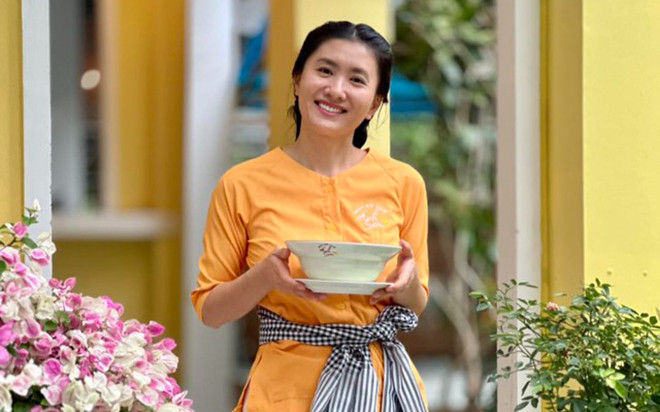 Nữ diễn viên Việt nổi tiếng một thời nay bán bún bò Huế, tự tay bưng bê phục vụ Ảnh 2