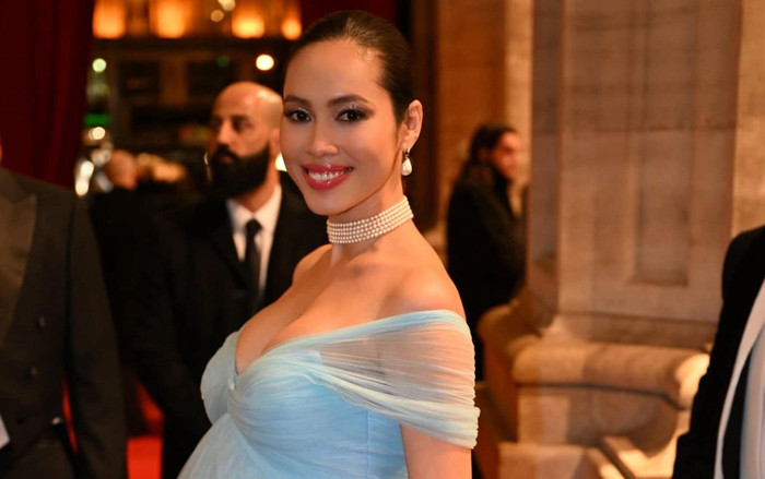 Quá trình mang thai của Á hậu Vbiz: Bất chấp có túi nước trong cơ thể, đến ngày dự sinh chưa chuyển dạ Ảnh 2