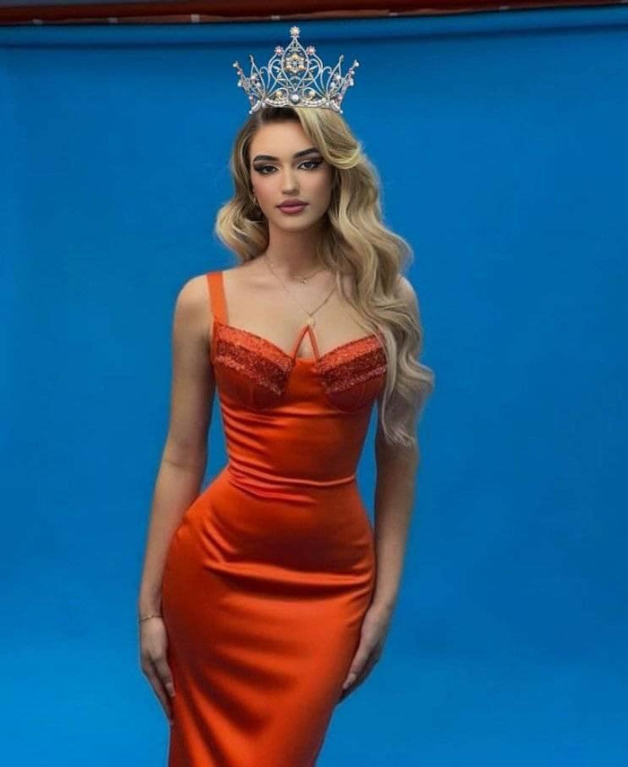 Trước khi đăng quang tại Hoa hậu Trái đất 2023, cô từng tham dự cuộc thi Hoa hậu Hoàn cầu 2022 và giành ngôi Á hậu 2. Tân Hoa hậu Trái đất hiện là sinh viên ngành Quản lý du lịch và người dẫn chương trình truyền hình tại quê nhà. Những năm qua, người đẹp tích cực tham gia nhiều hoạt động xã hội, khởi xướng chiến dịch tháng nhận thức về ung thư vú.