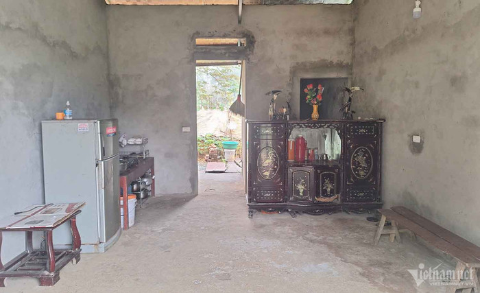 Bên trong chẳng có thứ gì đáng giá (Ảnh VietNamNet)