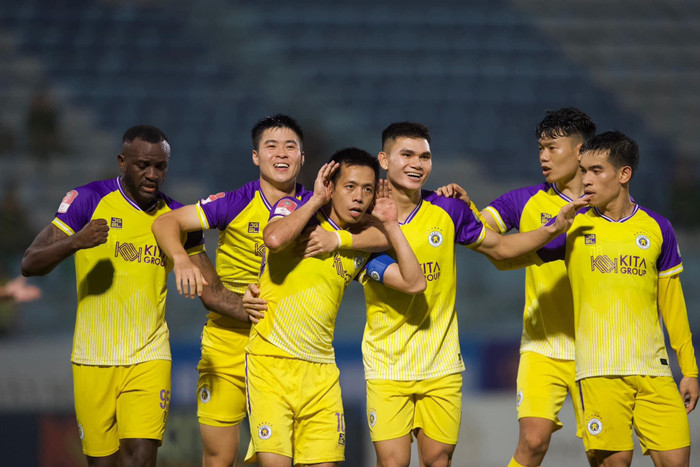 Văn Quyết ghi bàn nhưng Hà Nội FC vẫn thua Nam Định. Ảnh: Hà Nội FC