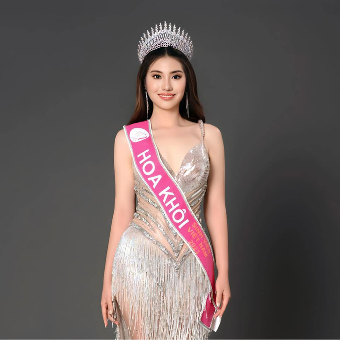 Hoa khôi Sinh viên Việt Nam 2023 - Trịnh Huyền Mai