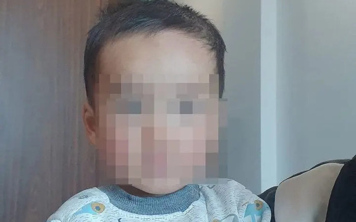 Cái kết có hậu của bé trai 18 tháng tuổi bị bỏ rơi tại trung tâm thương mại ở Hà Nội Ảnh 2