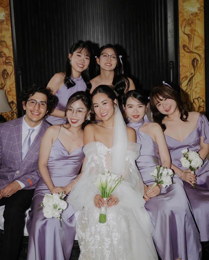 Nhan sắc của dàn phụ dâu cực phẩm.