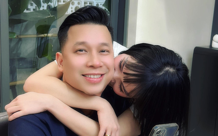 Ca sĩ Lê Hoàng gây tranh cãi khi nhận xét chữ cái viết hoa của tiếng Việt, còn 'thách thức' netizen? Ảnh 2