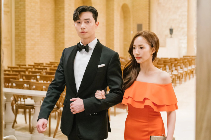 Thư Ký Kim Sao Thế của couple Park Seo Joon - Park Min Young chỉ đứng thứ 9 trong BXH phim chiếu trong tuần có rating cao nhất đài tvN.
