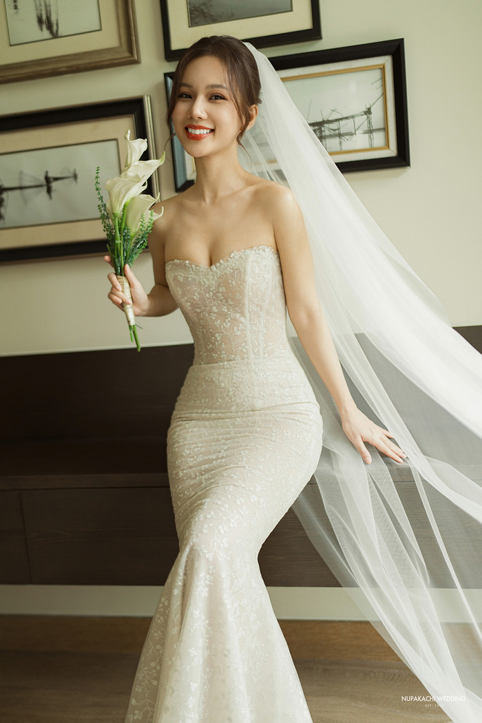 Ngọc Anh vẫn tiếp tục hoạt động showbiz sau khi kết hôn.