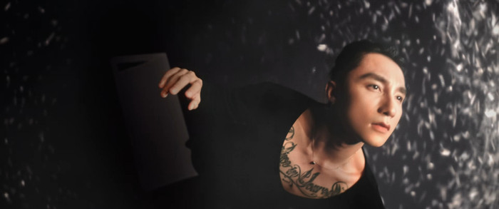 Sơn Tùng và Bích Phương gây tranh cãi.