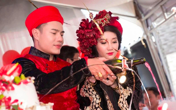 Nam diễn viên Vbiz kể lại khung cảnh đám cưới hỗn loạn, xảy ra xô xát khiến cô dâu phải can ngăn Ảnh 2