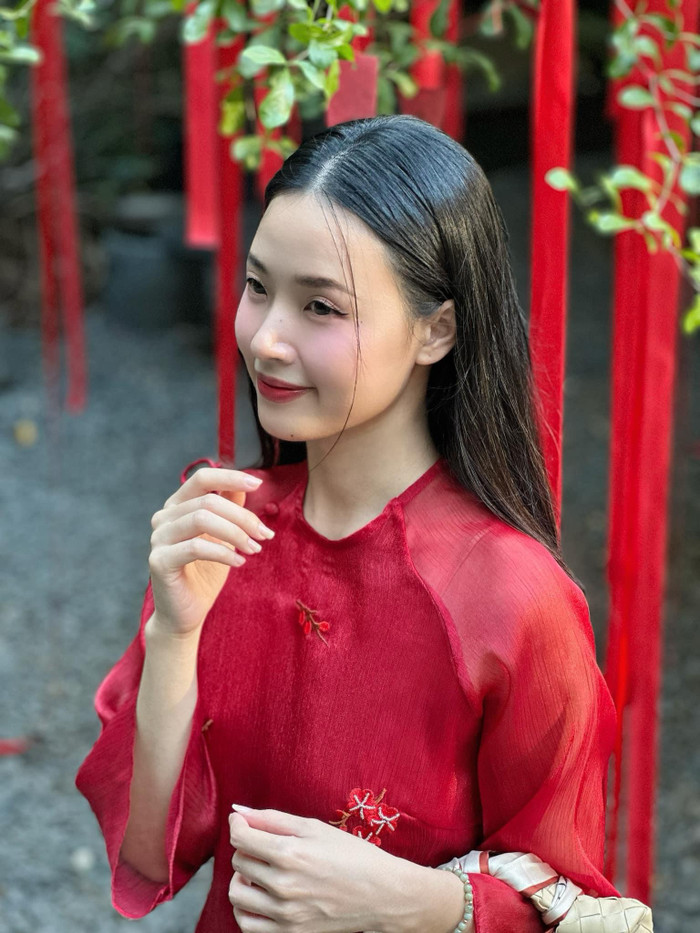 Với Midu, cô thích mẫu người đàn ông hơi xuề xòa và sống đơn giản và ngại gặp người đàn ông quá mức sạch sẽ, đòi hỏi mọi thứ phải chỉn chu.