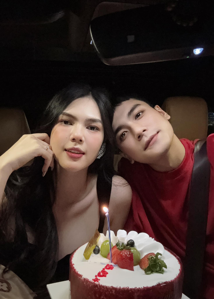 Ngọc Trinh thường xuyên cập nhật những khoảnh khắc hạnh phúc cùng bạn trai hiện tại trên trang cá nhân.