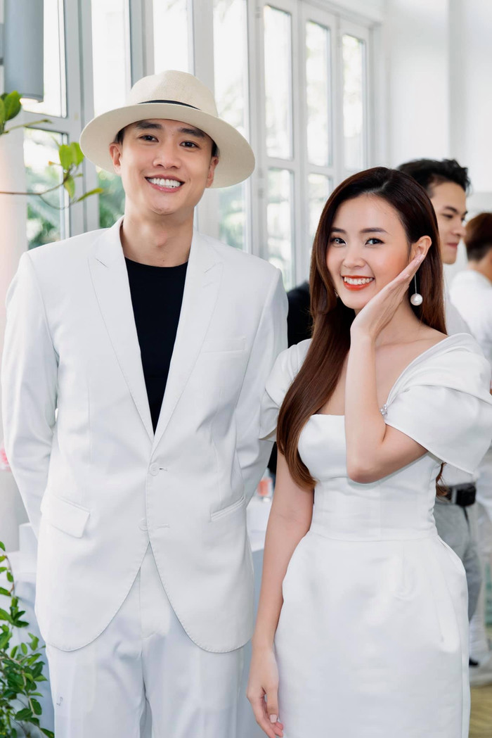 Midu sở hữu mối quan hệ thân thiết với Quốc Trường, cả hai thường tương tác qua lại trên mạng xã hội, hết mình ủng hộ đối phương trong công việc. Ảnh: Facebook Nguyễn Quốc Trường