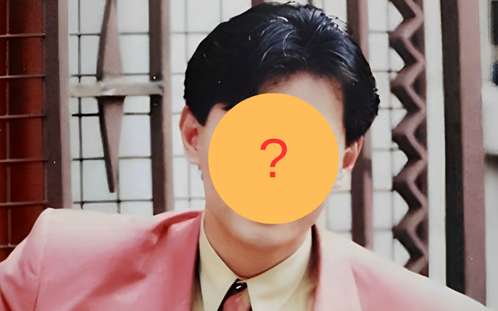 Nam diễn viên U70 bỏ nghề để đi bán kim cương, hút khách nườm nượp nhờ 1 bộ phận đặc biệt trên cơ thể Ảnh 2