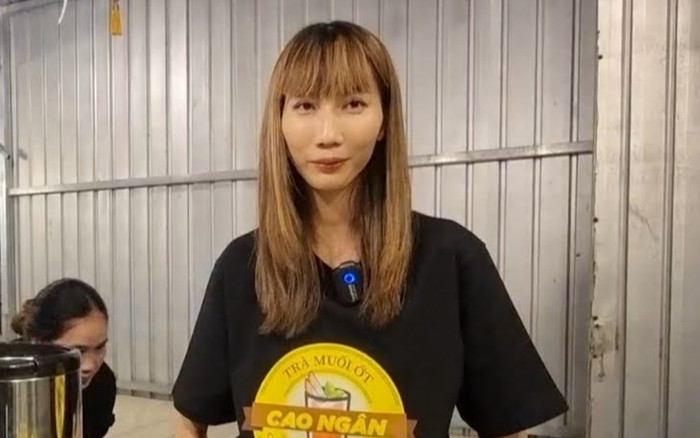 Bất ngờ mức cát-xê trên sàn diễn khiến nữ người mẫu Việt nổi tiếng phải bán trà muối ớt mưu sinh Ảnh 2