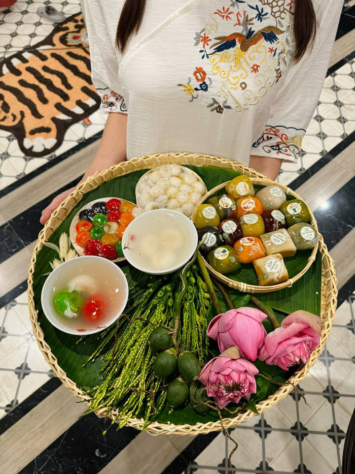 Mâm cúng do Hải Anh tự tay chuẩn bị.