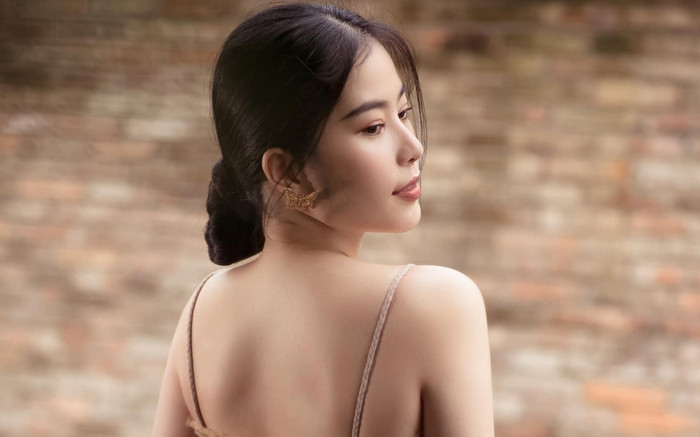 Một Hoa hậu đình đám ra MV có lượng view thảm hại, dính thị phi liên tục Ảnh 2