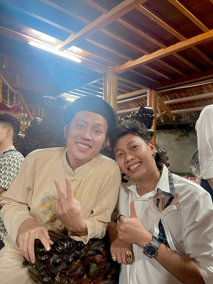 Bình Hưng tham gia nhiều vai diễn phụ trong các dự án phim ảnh.