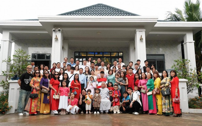 Đại gia đình Bình Định có 120 người con cháu, năm nào cũng đi du lịch cùng nhau Ảnh 2
