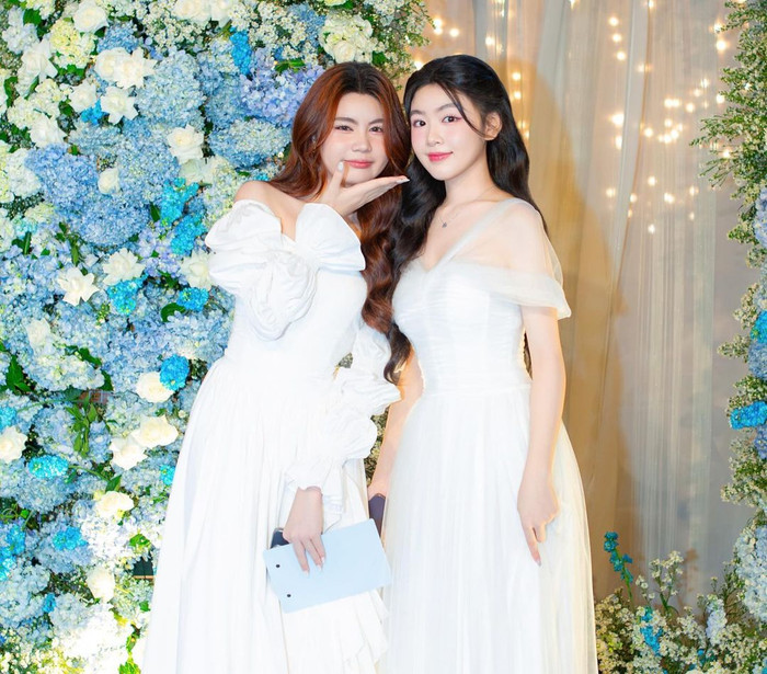 Hai cô con gái nhà MC Quyền Linh ngày càng xinh đẹp khi dần dần trưởng thành. Ảnh: Instagram linhhh.m