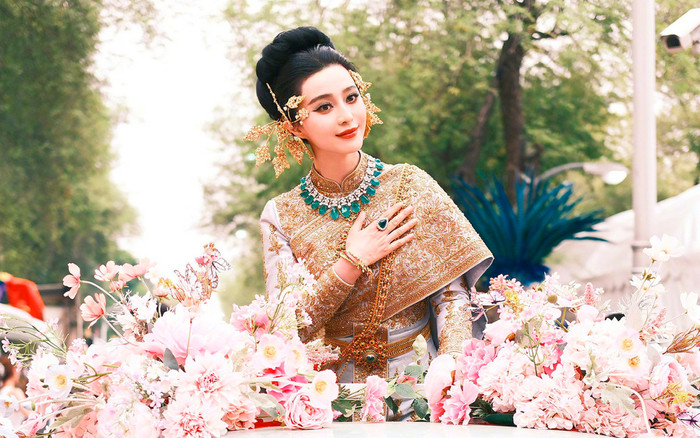 Nhan sắc gây sốt của Phạm Băng Băng trong trang phục truyền thống Thái Lan Ảnh 2