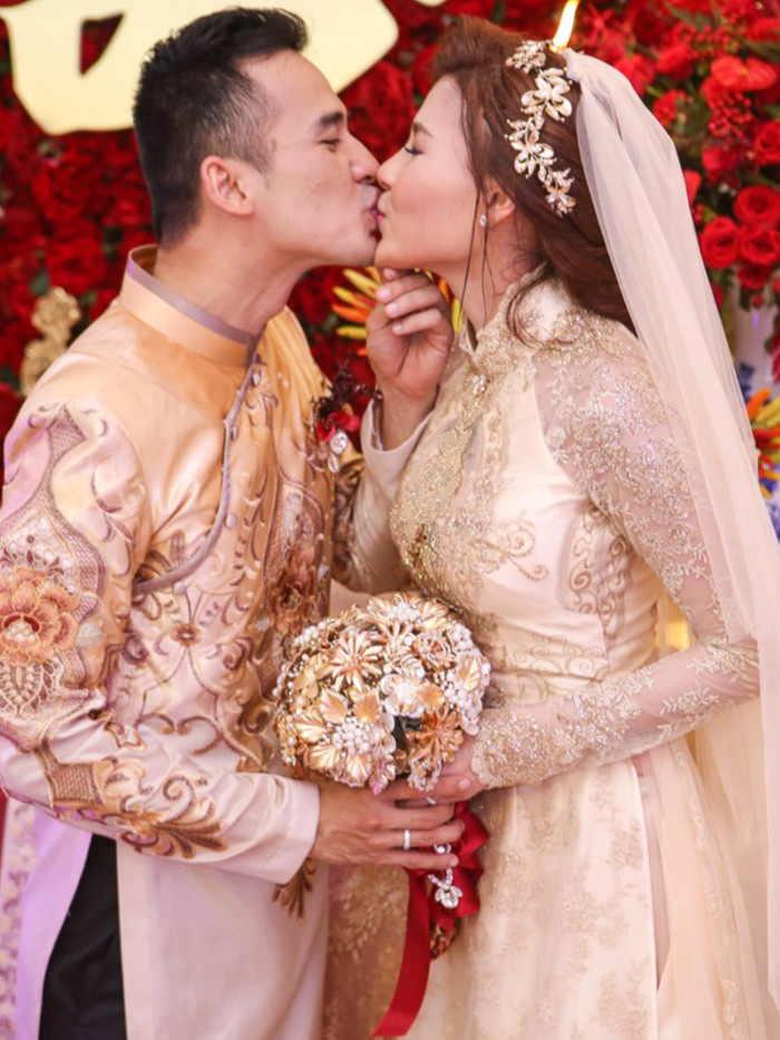 Đám cưới của cặp đôi từng gây 'bão' vào năm 2014 khi quy tụ dàn sao Việt đình đám góp mặt cùng với độ chịu chi để trang trí lễ cưới. 