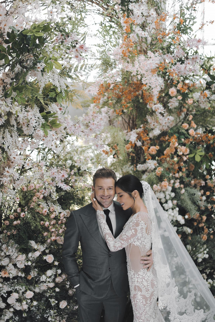 Chuyện tình yêu của Minh Tú được đông đảo khán giả ủng hộ.