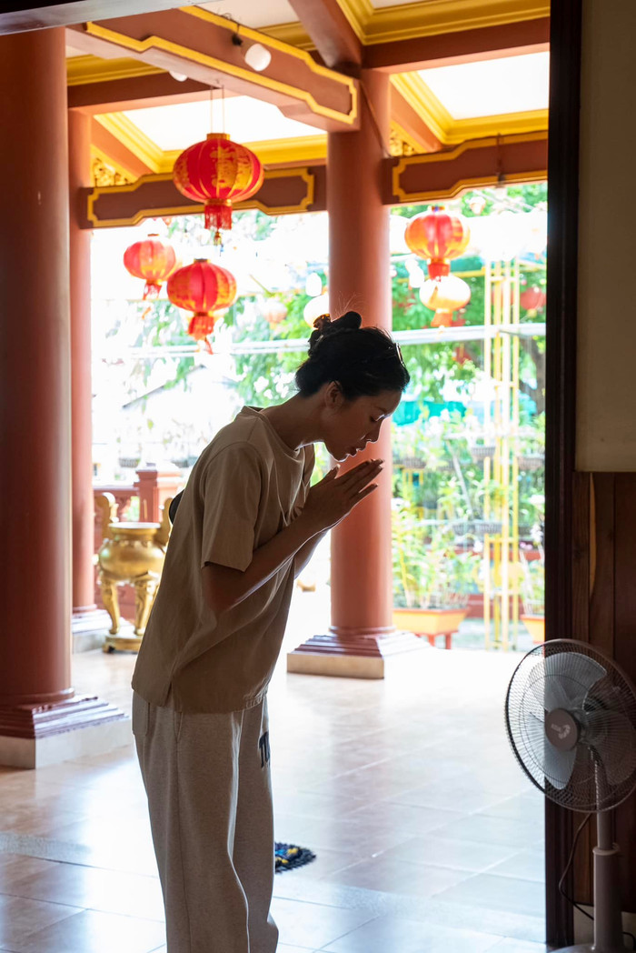 Tấm lòng thiện nguyện của Minh Tú khiến cho nhiều khán giả càng yêu mến mộ, yêu quý cô nàng. Ảnh: FBNV