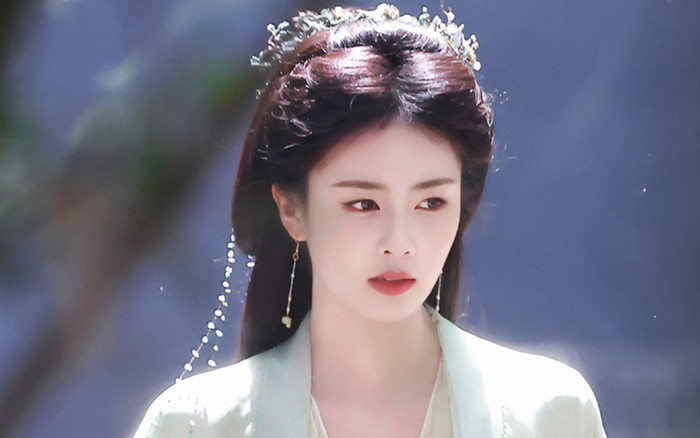 Tạo hình mới của Bạch Lộc bị chê giống nha hoàn, kém xa nữ phụ Ảnh 2