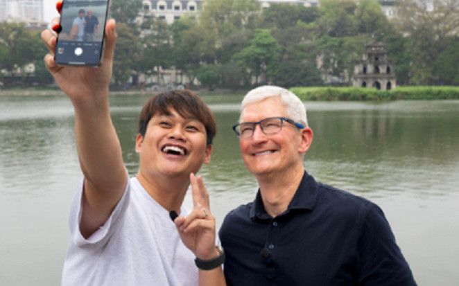 Duy Thẩm là ai mà Tim Cook - CEO Apple gặp riêng, cùng đi dạo và uống cà phê? Ảnh 2