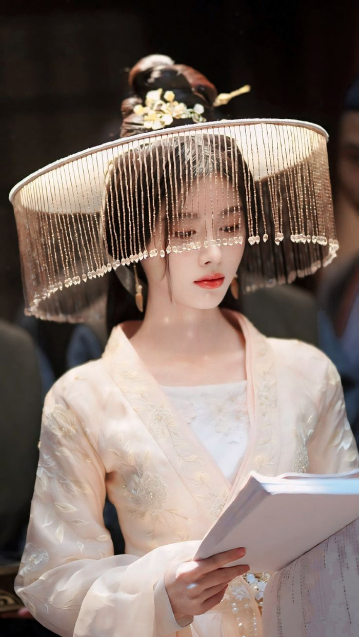 Cúc Tịnh Y là nữ idol chuyển sang đóng phim thành công nhất Hoa ngữ.