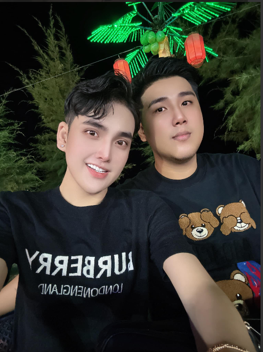 Con trai cô Phượng và Mị.