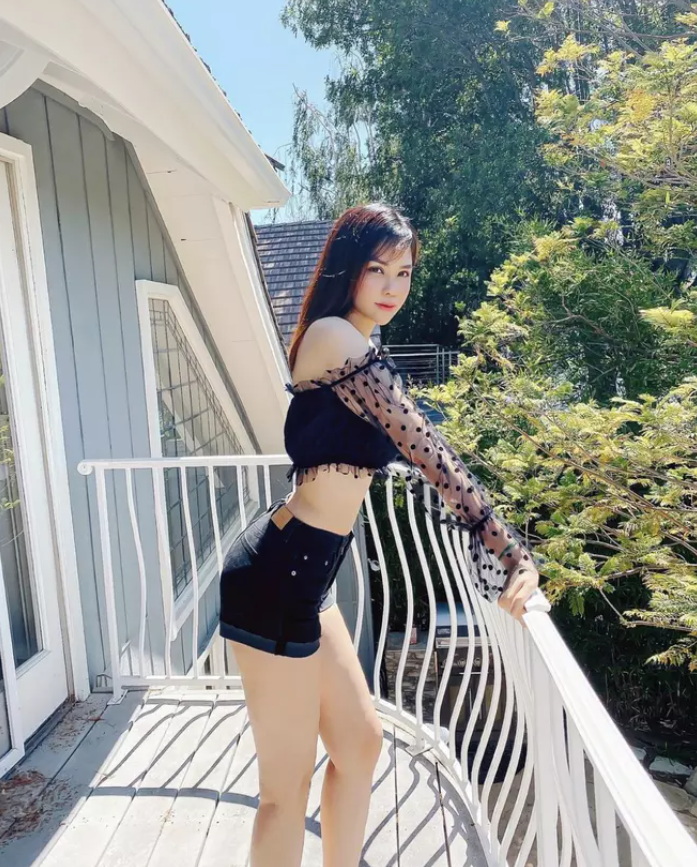 Đào Lan Phương có vóc dáng nuột nà dù đã là mẹ 2 con.