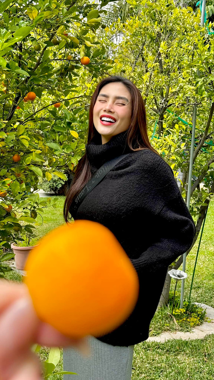 Trong các tấm hình gần đây, Võ Hoàng Yến đều nở nụ cười rạng rỡ. Ảnh: FBNV