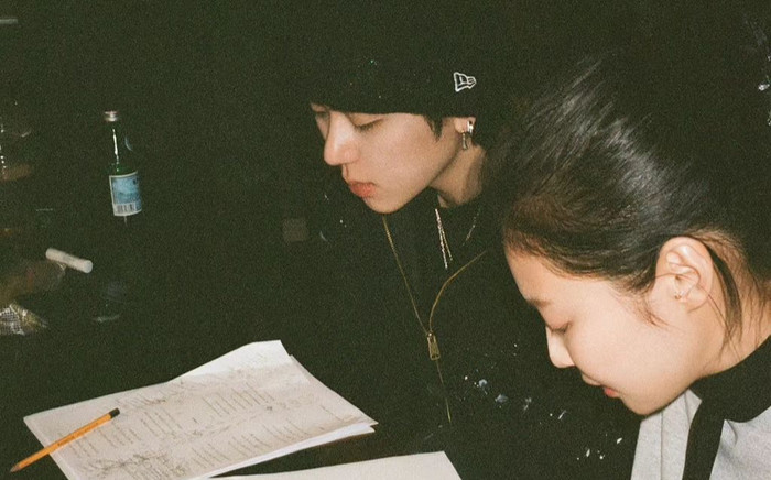 Jennie 'nhá hàng' ca khúc mới kết hợp cùng một nam rapper, lập tức 'gây bão' MXH Ảnh 2