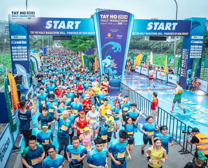Giải chạy Tây Hồ Half Marathon.