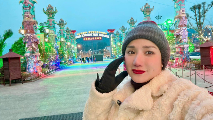 Bỏ qua những phiền muộn trong cuộc sống, Cát Tường thường xuyên đi du lịch trong và ngoài nước. Ảnh: FBNV