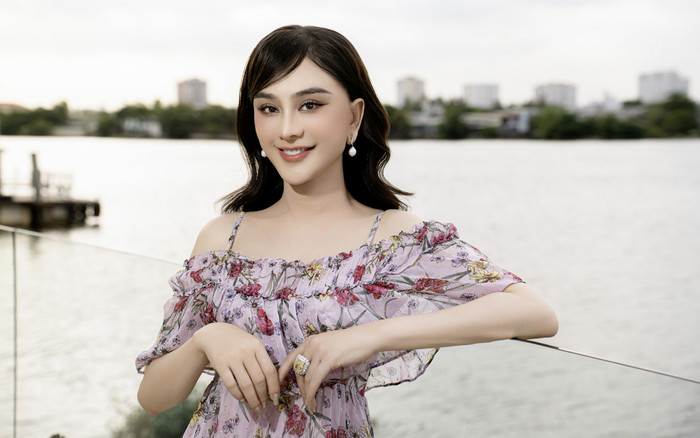 Lâm Khánh Chi tiết lộ sự cố hiếm gặp khi sang Trung Quốc 'trùng tu' nhan sắc Ảnh 2