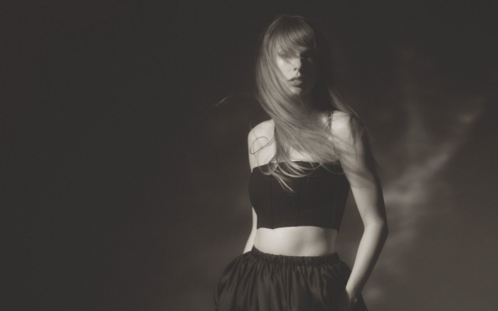 Taylor Swift bổ sung loạt sáng tác cho album mới, fan trở tay không kịp Ảnh 2