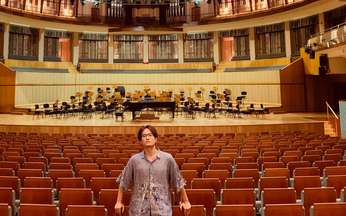 Hà Anh Tuấn check in ở nước ngoài, tiết lộ điều đặc biệt về concert tại Singapore Ảnh 2