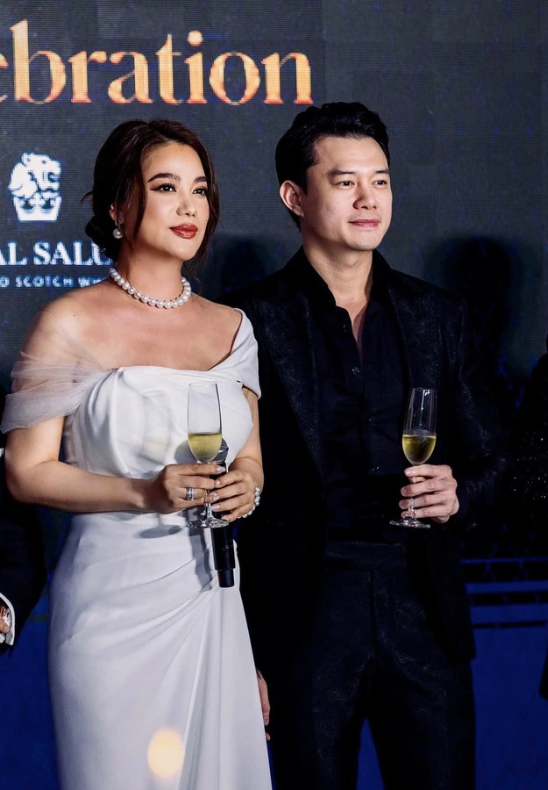 Trương Ngọc Ánh cho biết các cặp đôi chuyện giận nhau là bình thường. Và việc đăng status để người kia đọc cũng không phải là vấn đề gì qúa nghiêm trọng.